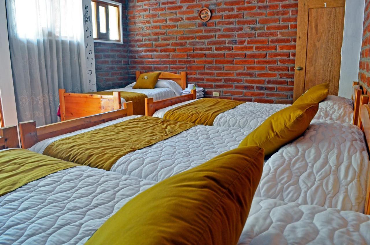 Lagoon Hotel Chugchilan Екстер'єр фото