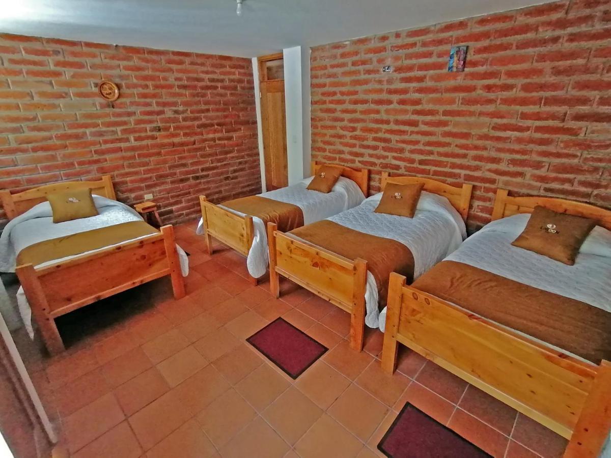 Lagoon Hotel Chugchilan Екстер'єр фото