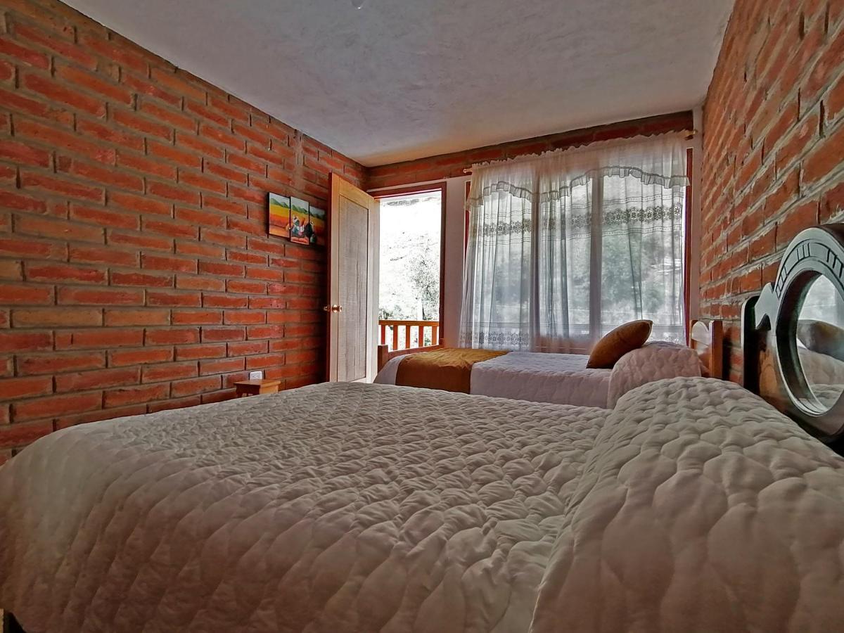 Lagoon Hotel Chugchilan Екстер'єр фото