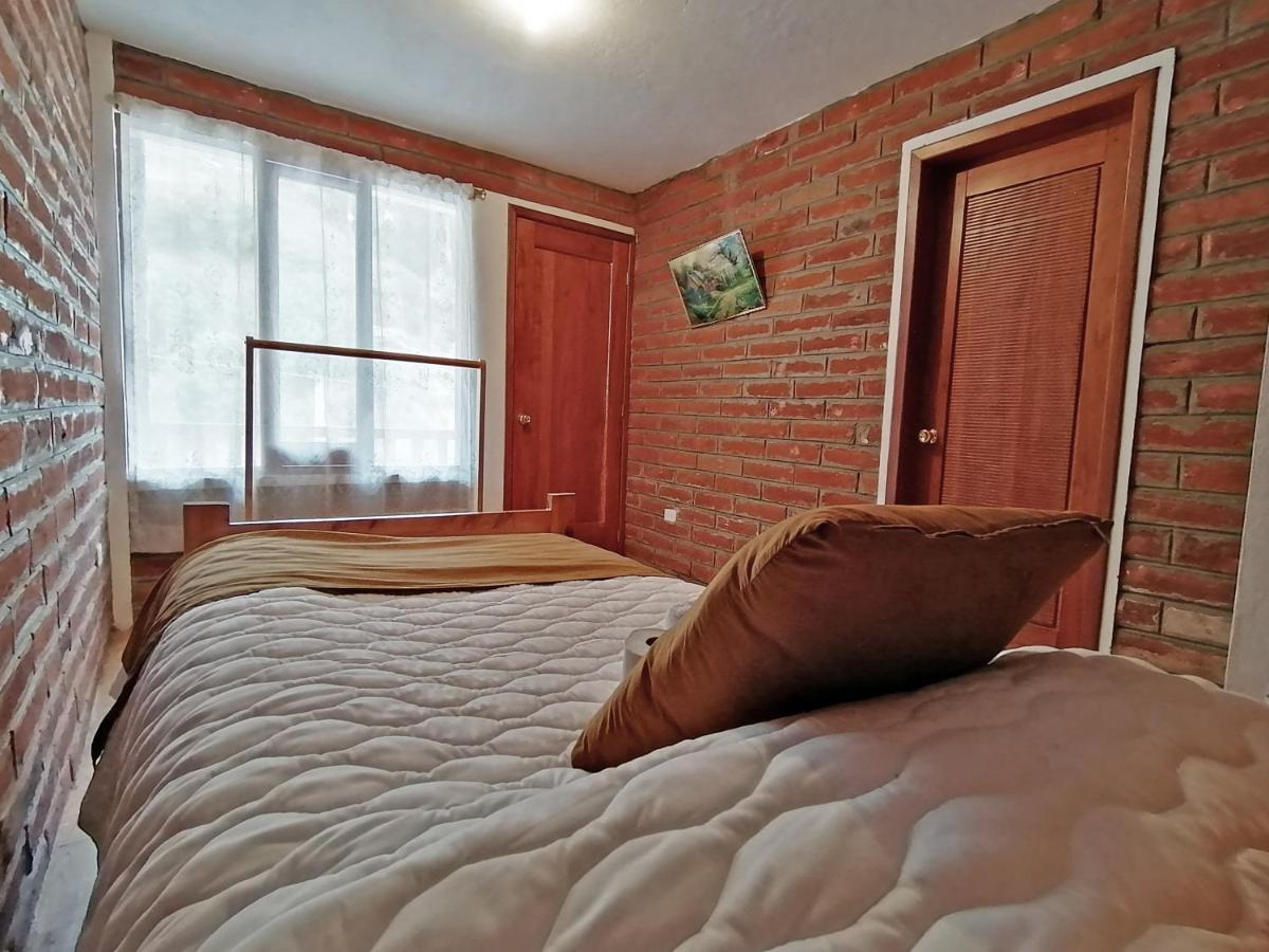 Lagoon Hotel Chugchilan Екстер'єр фото