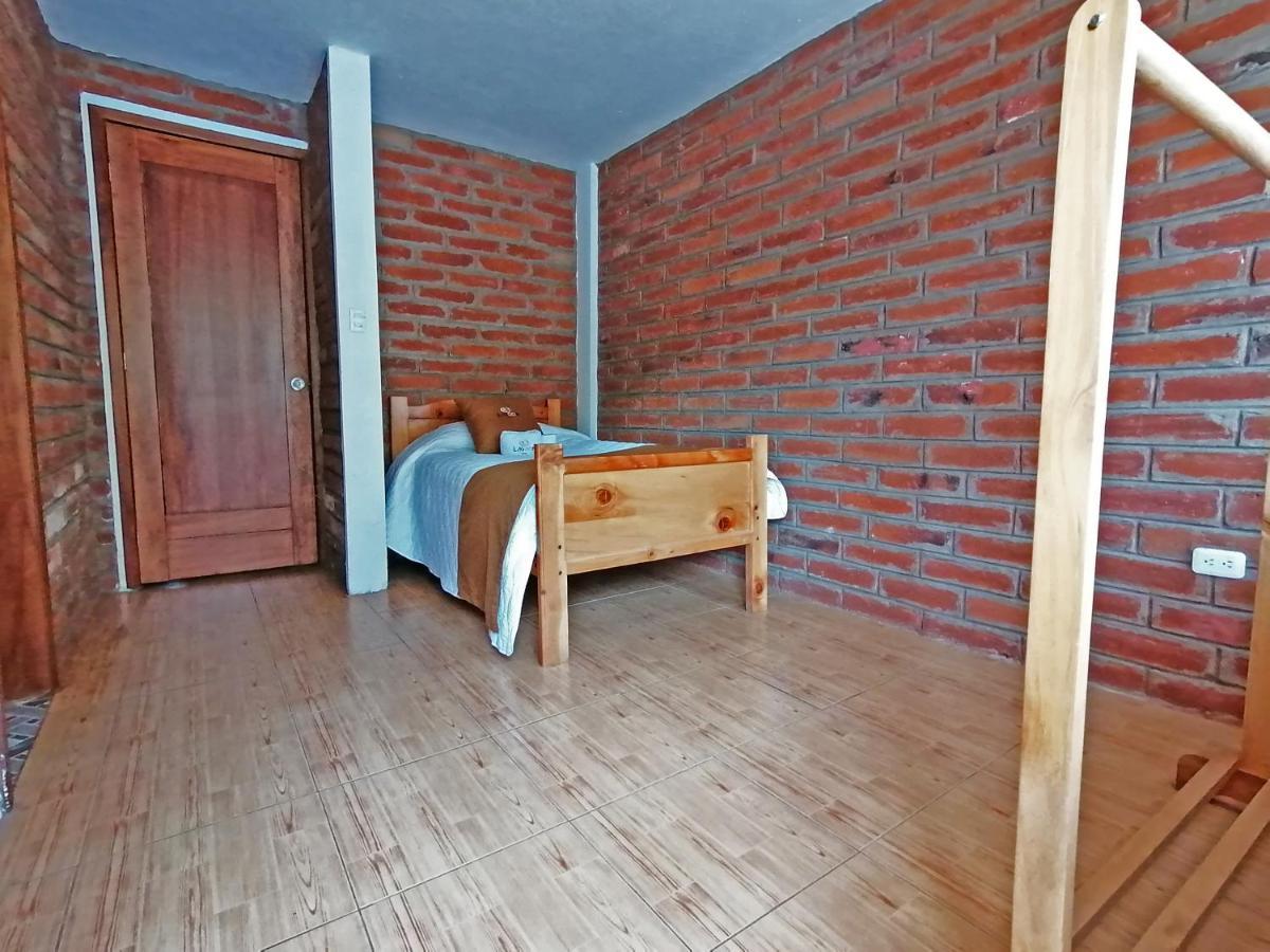 Lagoon Hotel Chugchilan Екстер'єр фото