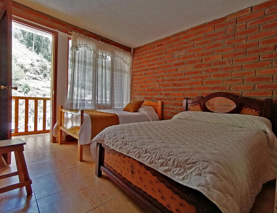 Lagoon Hotel Chugchilan Екстер'єр фото