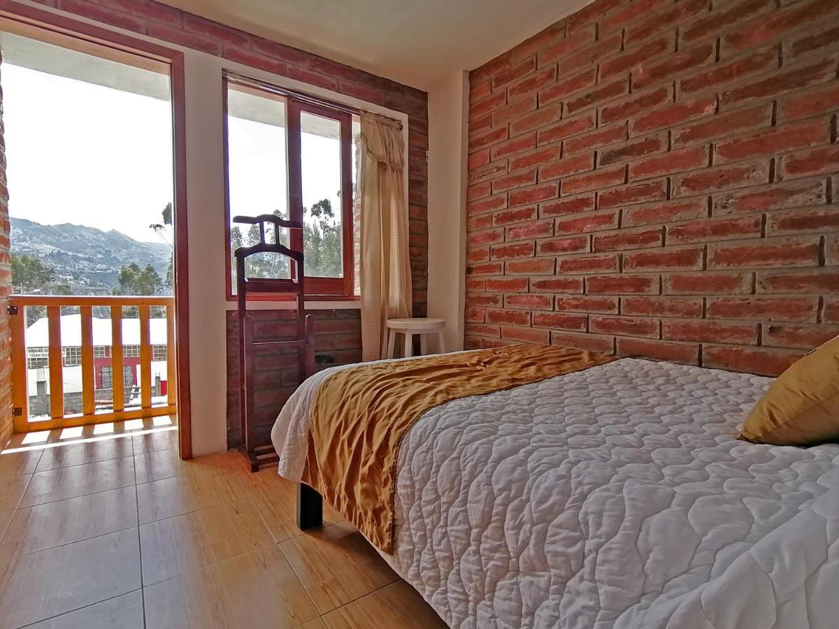 Lagoon Hotel Chugchilan Екстер'єр фото
