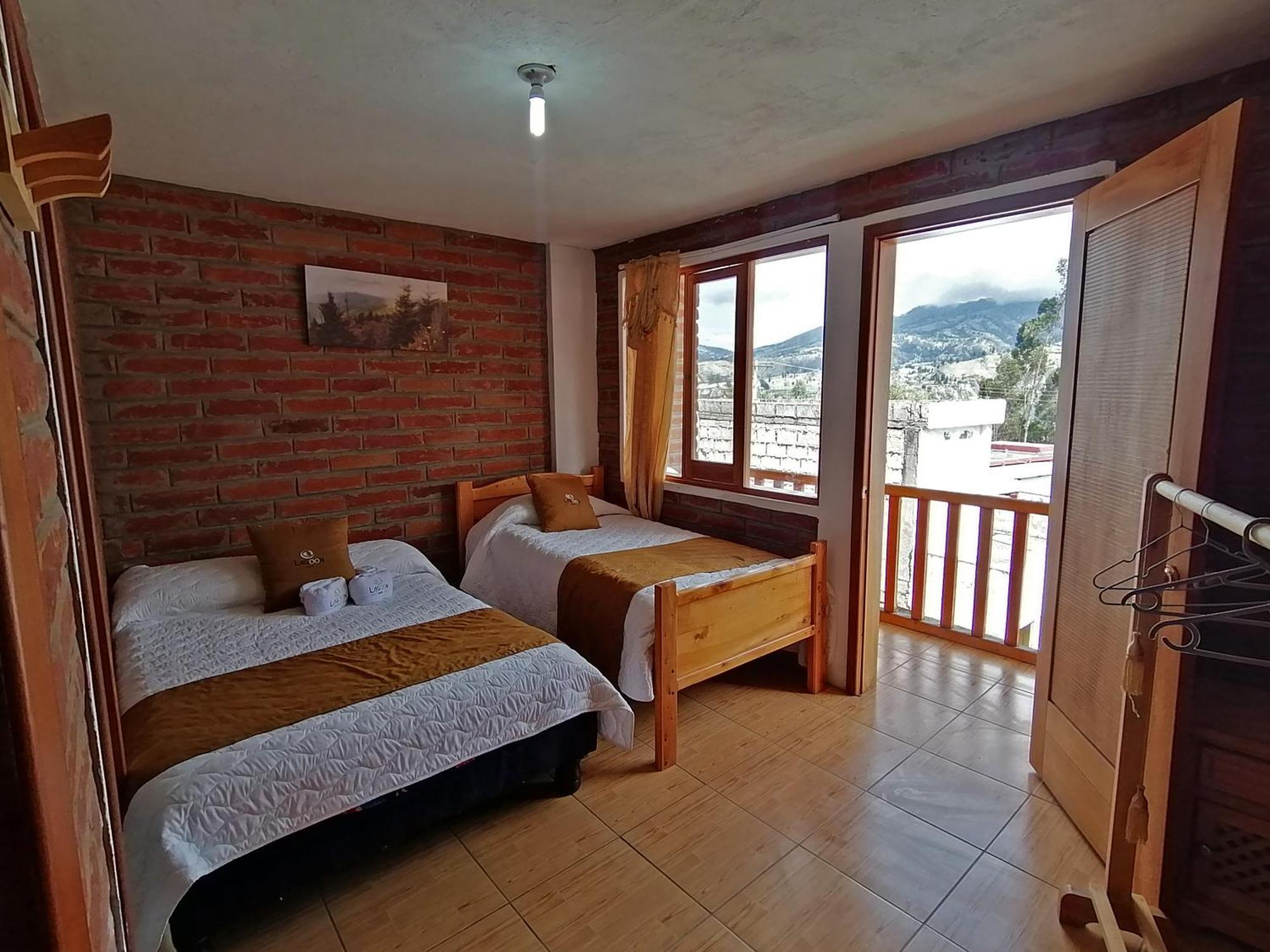 Lagoon Hotel Chugchilan Екстер'єр фото