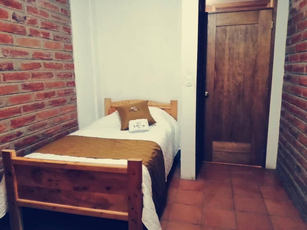 Lagoon Hotel Chugchilan Екстер'єр фото